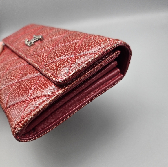 ❤️CHANEL Authentic Patent Leather Wallet/Clutch ❤️ - Picture 13 of 17